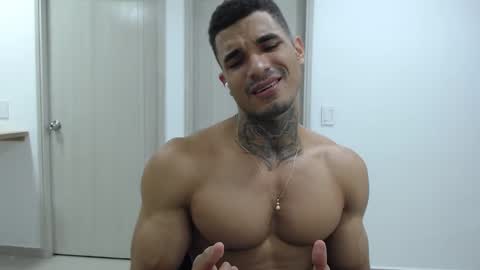 Snapshot of juan_gomez_1 chatting on 24, 12, 2024 juan_gomez_1 online show from 24, 12, 2024
