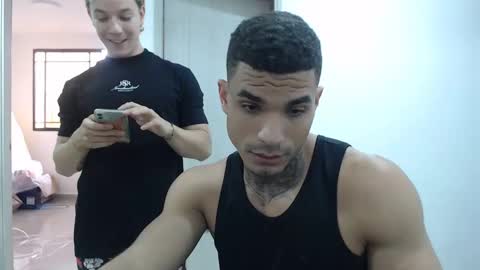 Snapshot of juan_gomez_1 chatting on 5, 1, 2025 juan_gomez_1 online show from 5, 1, 2025
