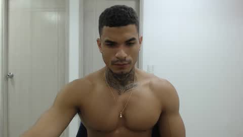 Snapshot of juan_gomez_1 chatting on 8, 1, 2025 juan_gomez_1 online show from 8, 1, 2025