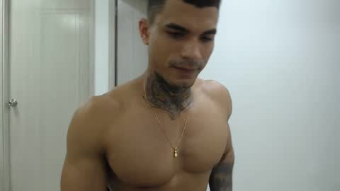 Snapshot of juan_gomez_1 chatting on 10, 1, 2025 juan_gomez_1 online show from 10, 1, 2025