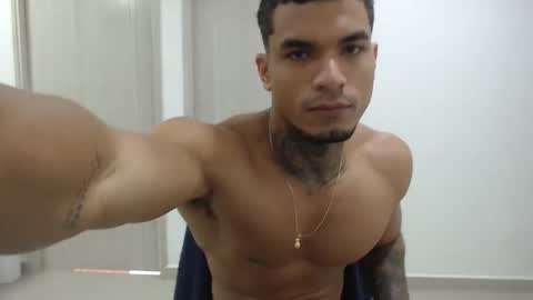 Snapshot of juan_gomez_1 chatting on 4, 2, 2025 juan_gomez_1 online show from 4, 2, 2025