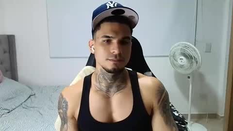 juan_gomez_1 online show from 8, 1, 2026