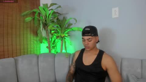 juan_lopez00 online show from 28, 2, 2026