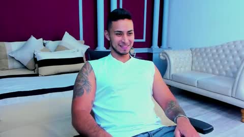Snapshot of juan_muscle chatting on 2, 12, 2024 juan_muscle online show from 2, 12, 2024