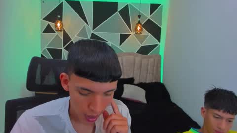 JuanSteven online show from 12, 11, 2025