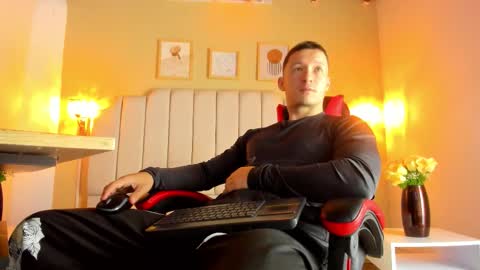 Snapshot of juan_prior chatting on 5, 12, 2025 JUAN online show from 5, 12, 2025