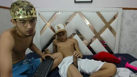 juan_saul1 online show from 14, 4, 2026