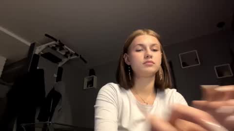 Snapshot of juanastrefeler chatting on 16, 10, 2025 Lola online show from 16, 10, 2025