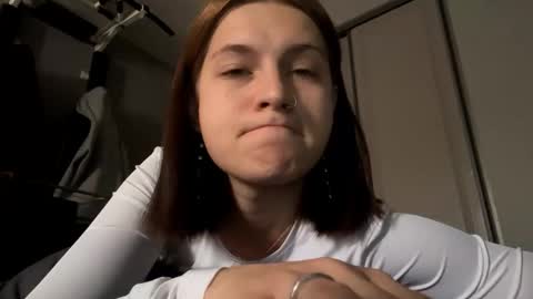 Snapshot of juanastrefeler chatting on 17, 10, 2025 Lola online show from 17, 10, 2025