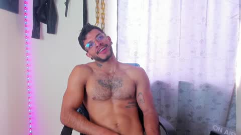 Snapshot of juanbladde chatting on 5, 1, 2025 Juan Esteban online show from 5, 1, 2025