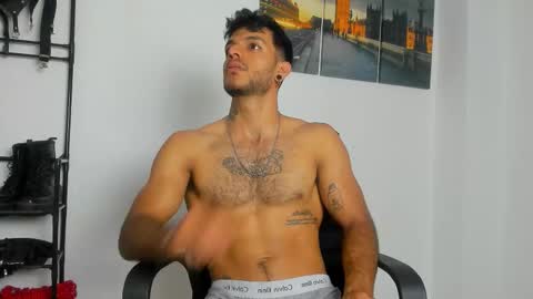 Juan Esteban online show from 24, 10, 2025