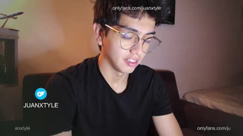 . online show from 13, 12, 2025