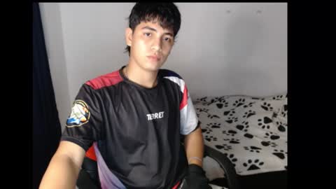 Snapshot of juandi_perez chatting on 4, 11, 2025 juan online show from 4, 11, 2025