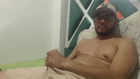 Snapshot of juanfe_style chatting on 13, 11, 2025 juanfe_style online show from 13, 11, 2025