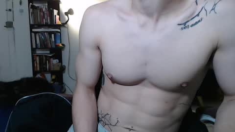 Snapshot of juanisimo_ chatting on 8, 2, 2025 JUANISIMO online show from 8, 2, 2025