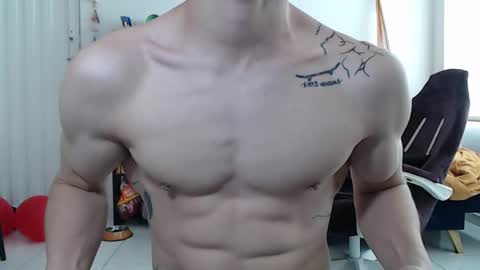 Snapshot of juanisimo_ chatting on 11, 2, 2025 JUANISIMO online show from 11, 2, 2025