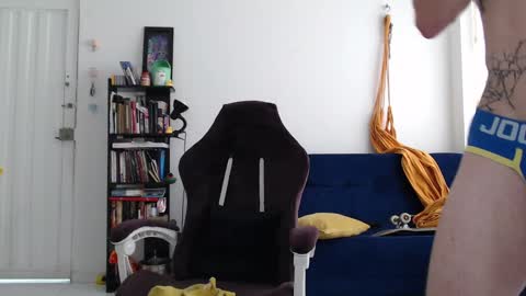 Snapshot of juanisimo_ chatting on 16, 2, 2025 JUANISIMO online show from 16, 2, 2025