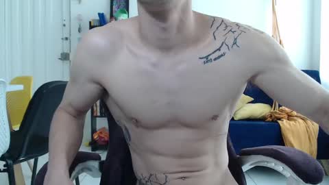 Snapshot of juanisimo_ chatting on 18, 2, 2025 JUANISIMO online show from 18, 2, 2025