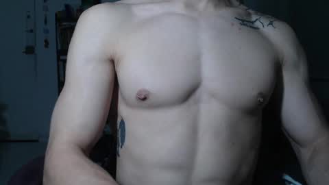Snapshot of juanisimo_ chatting on 5, 3, 2025 JUANISIMO online show from 5, 3, 2025