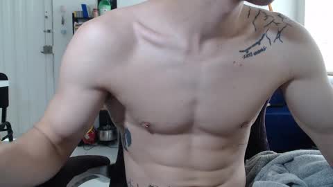 Snapshot of juanisimo_ chatting on 6, 3, 2025 JUANISIMO online show from 6, 3, 2025