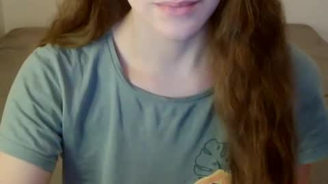Snapshot of juicetalia chatting on 11, 12, 2024 JuiceTalia online show from 11, 12, 2024