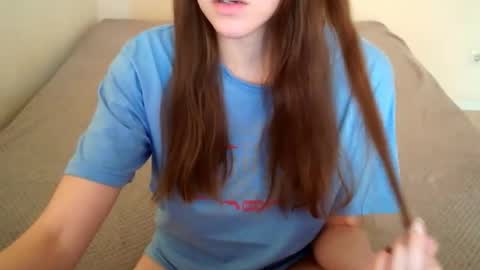 Snapshot of juicetalia chatting on 3, 10, 2025 JuiceTalia online show from 3, 10, 2025