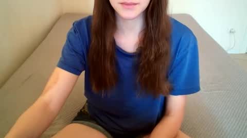 Snapshot of juicetalia chatting on 3, 11, 2025 JuiceTalia online show from 3, 11, 2025