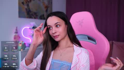 Snapshot of juicy___angel chatting on 1, 11, 2025 Angelina online show from 1, 11, 2025