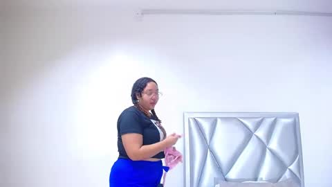 juicy_bignipples18 online show from 7, 1, 2025