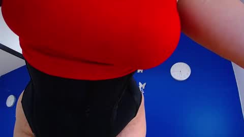 juicy_bignipples18 online show from 8, 1, 2025