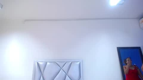 juicy_bignipples18 online show from 17, 1, 2025