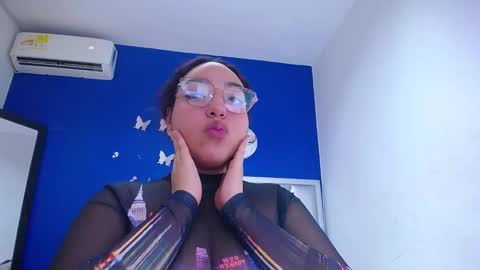 juicy_bignipples18 online show from 24, 1, 2025