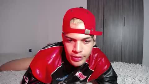 Snapshot of juicy_boy22 chatting on 21, 10, 2025 Miguel online show from 21, 10, 2025