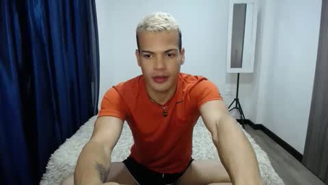 Snapshot of juicy_boy22 chatting on 28, 11, 2025 Miguel online show from 28, 11, 2025