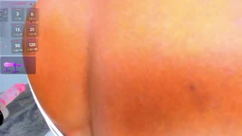Snapshot of juicy_sky chatting on 20, 5, 2026 Your Paradise online show from 20, 5, 2026