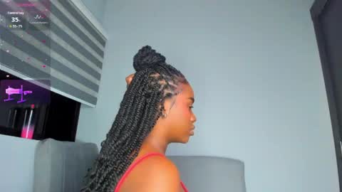 Snapshot of juicy_sky chatting on 29, 5, 2026 Your Paradise online show from 29, 5, 2026