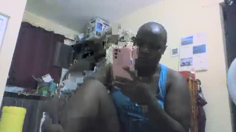 Snapshot of juicybooty_001 chatting on 1, 4, 2026 Sweetass online show from 1, 4, 2026