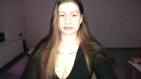 Snapshot of juicyhelenx chatting on 18, 4, 2026 Elena online show from 18, 4, 2026