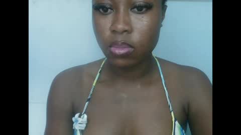 juicyyxboobs online show from 13, 5, 2026