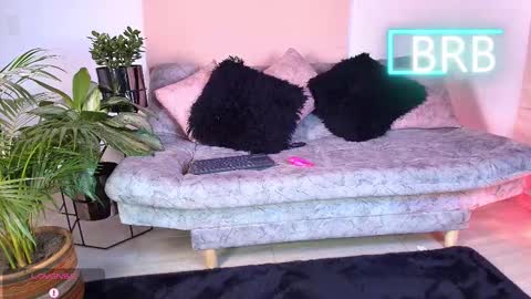 Jules and Gia online show from 11, 1, 2026