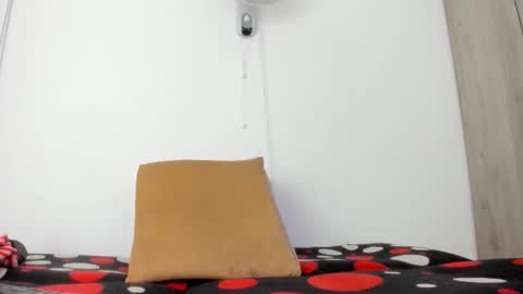 Snapshot of juleslake2 chatting on 7, 1, 2026 juleslake2 online show from 7, 1, 2026