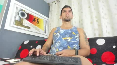 Snapshot of juleslake2 chatting on 1, 4, 2026 juleslake2 online show from 1, 4, 2026