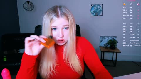 juli kisss online show from 3, 1, 2025