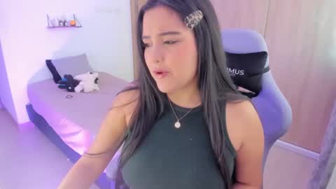 juli_santos_22 online show from 28, 12, 2024