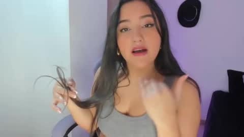 juli_santos_22 online show from 11, 2, 2025