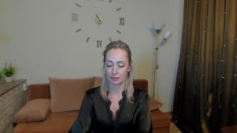 julia__cherry_ online show from 29, 12, 2024