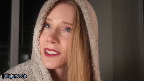 Snapshot of julia_jane chatting on 13, 12, 2024 Julia Jane online show from 13, 12, 2024