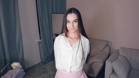Snapshot of julia_jess chatting on 17, 10, 2025 Evelin online show from 17, 10, 2025
