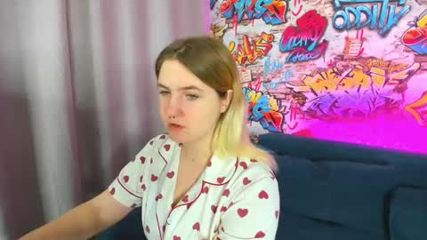 Julia Jips online show from 13, 9, 2025