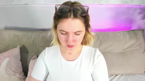 Julia Jips online show from 18, 9, 2025